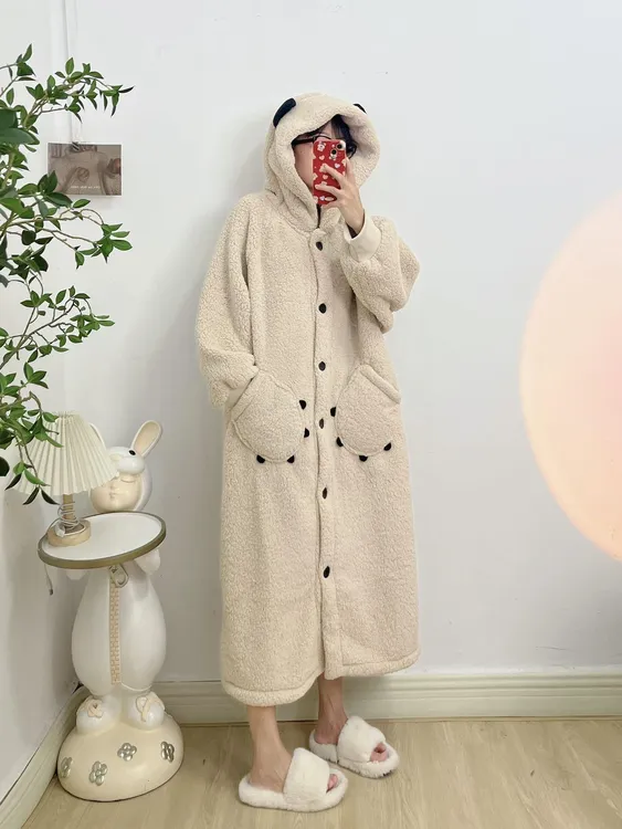 冬季小熊珊瑚绒加厚加绒睡袍女秋冬款2025新款保暖睡衣女家居服