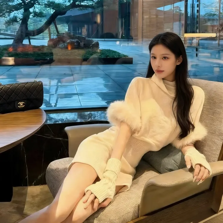 W100专属富家千金穿搭秋冬名媛生日裙子高级感毛毛衣包臀针织连衣裙26627