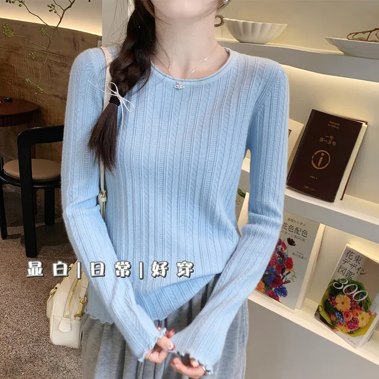 大码高级感打底针织衫女秋季新款宽松显瘦百搭时尚洋气木耳边上衣