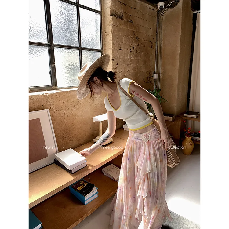 THREE GOOOD/三吉撞色拼色修身显瘦基础毛织短袖T恤Y725S05657