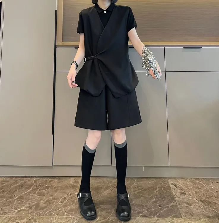 米可/MK-2729ZJ【小众设计感斜扣细带西装马甲】时尚秋季新款马甲