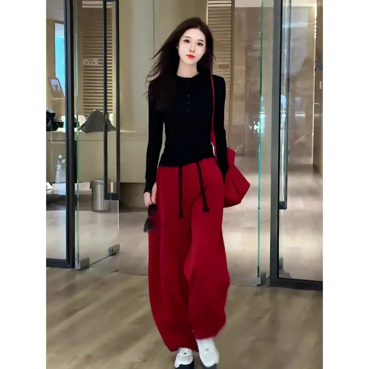 韩版高级感运动风春秋穿搭2025今年爆款修身卫衣女装显瘦两件套女