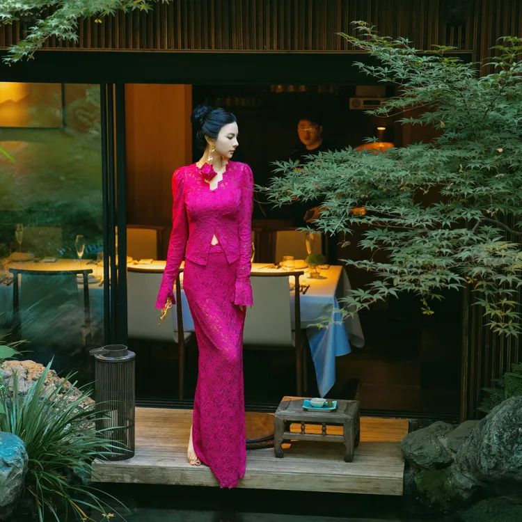 魏元高定/蕾丝修身显瘦气质轻奢性感长款镂空时尚两件套-0975