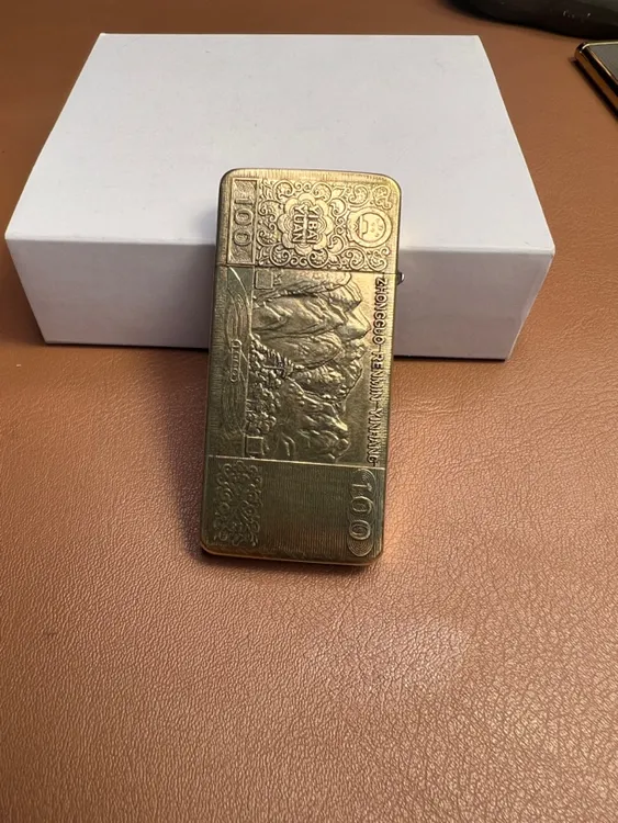 黄铜浮雕超薄复古男士打火机便携实用设计