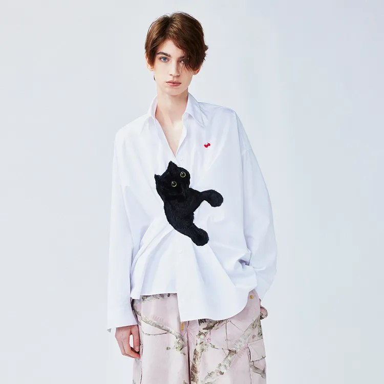 UOOYAA/乌丫2025春季新款「一只很黑的猫」猫咪捉蝴蝶衬衫6131