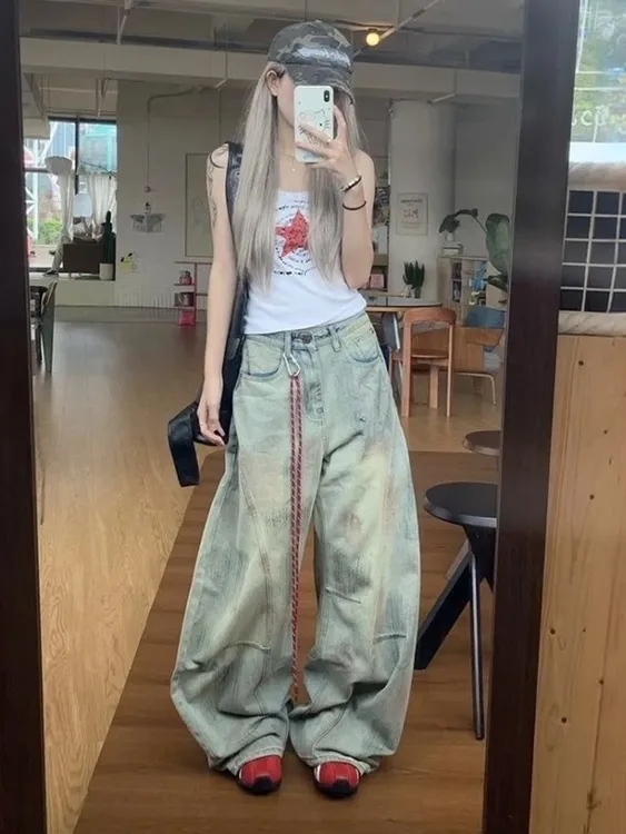 【现货+送挂绳+运费险】脏染做旧牛仔裤女设计感宽松弯刀阔腿拖地裤