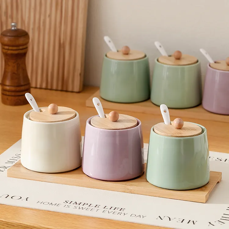 创意陶瓷调料盒调味罐套装家用厨房辣椒胡椒盐糖调料罐收纳盒带盖