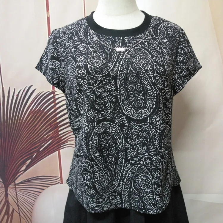 印花圆领女款夏季短袖T恤打底小衫休闲透气时尚百搭上衣黑色修身