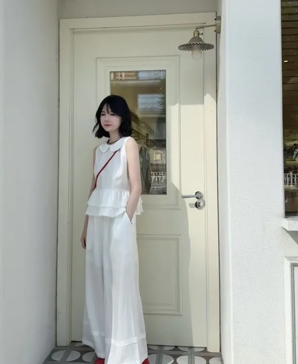 2025夏季新款法式娃娃领重工蕾丝拼接荷叶边上衣阔腿裤两件套