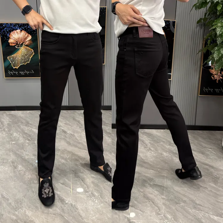 长裤男秋季款黑色修身显瘦百搭牛仔裤男舒适简约净版男士小脚裤帅