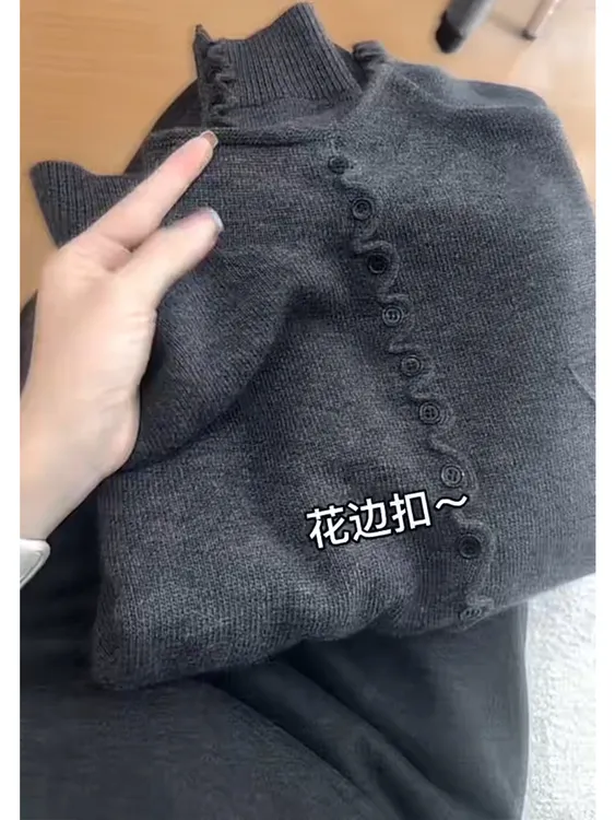 复古半高领长袖针织衫女秋冬时尚洋气木耳边显瘦毛衣外搭别致上衣