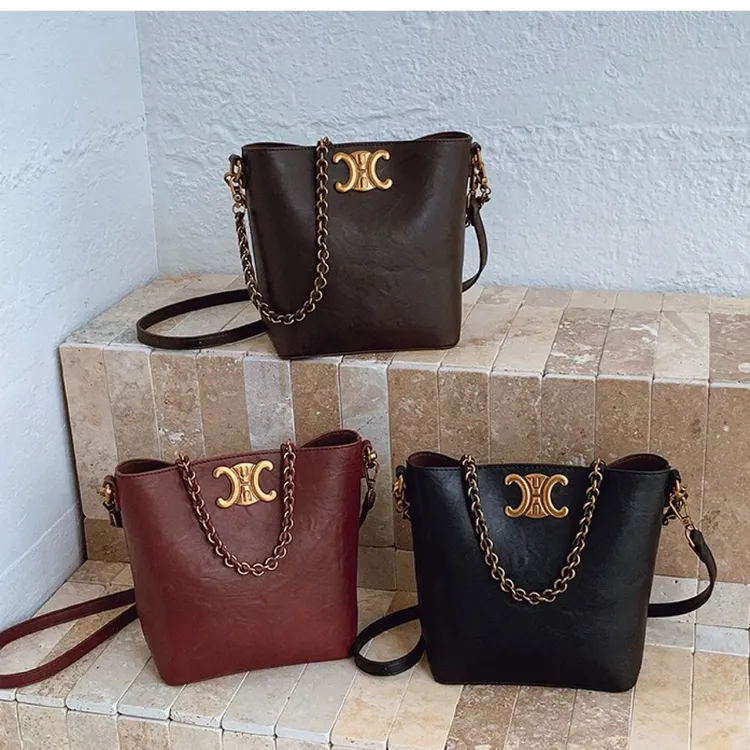 新款软皮时尚链条单肩斜挎水桶包MK