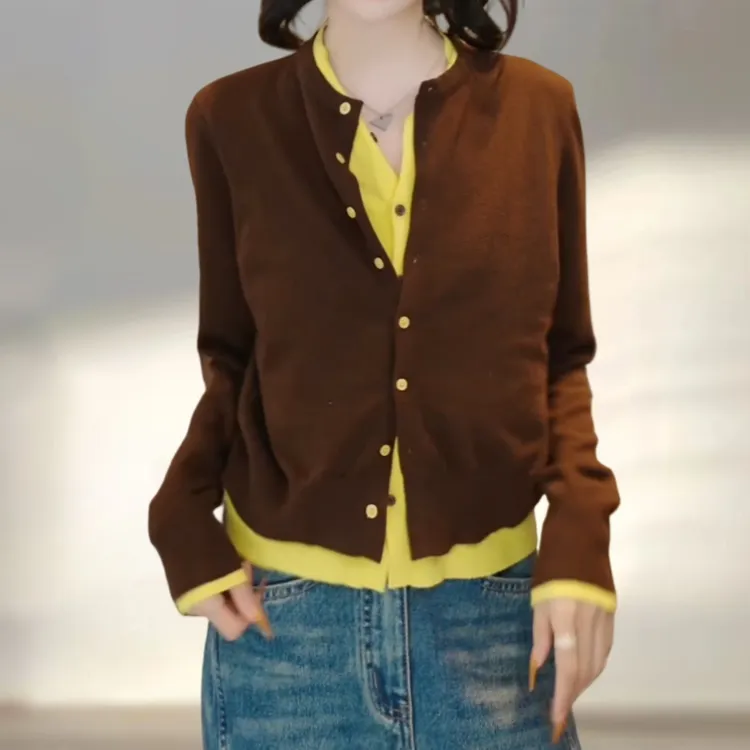 韩版减龄独特漂亮针织开衫女早秋新款显瘦宽松拼接假两件圆领上衣