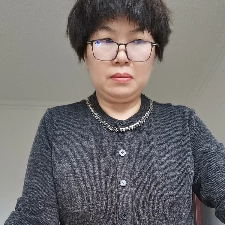 领子带钻妈妈装开衫