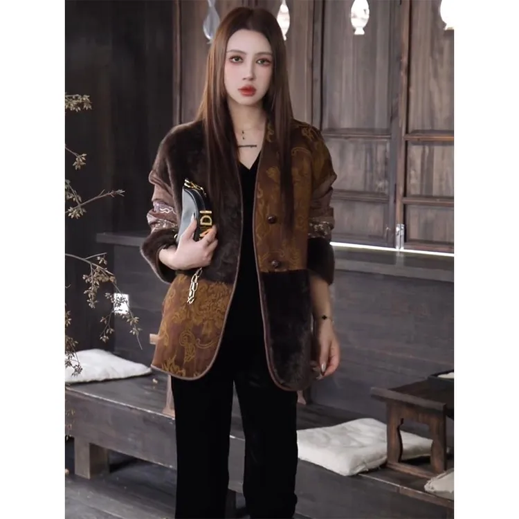 新中式国风巨好看的初冬外套2025秋冬新款今年流行爆款复古上衣女