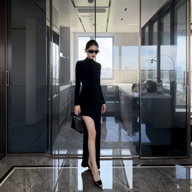 欧美风半高领修身显瘦褶皱连衣裙女秋季高开叉过膝包臀打底裙长款