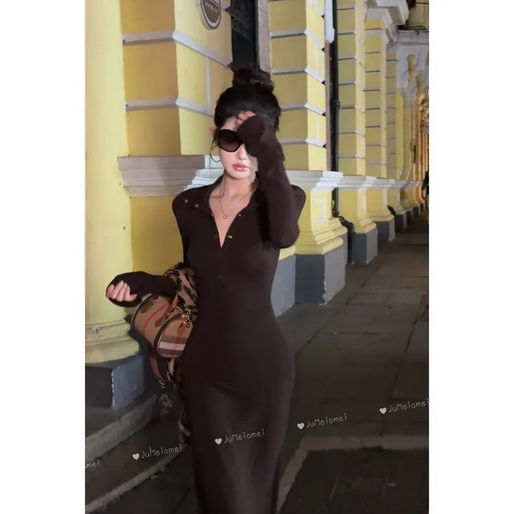 Crainfull【塞纳河畔】法式高领连衣裙纽扣装饰复古A摆长裙带垫肩