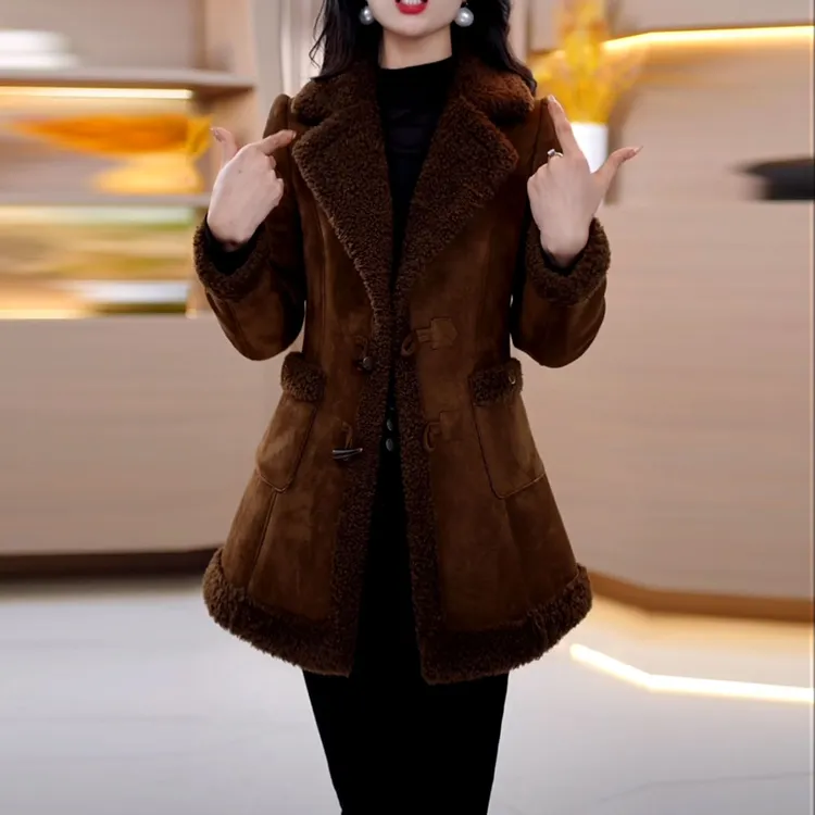植绒磨砂皮毛一体加厚外套2025冬季新款女士修身洋气加绒保暖大衣