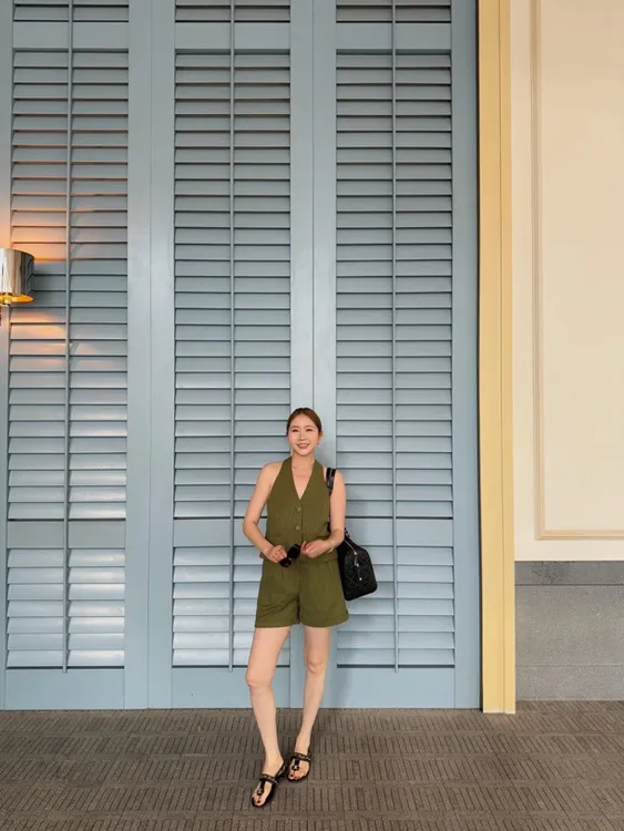 widelia夏季7550新款韩系时尚复古显瘦无袖露背马甲➕休闲短裤套装