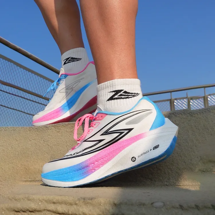 [鸳鸯限定]无垠1.0专业跑马情侣运动跳绳跳操减震男孩碳板鞋