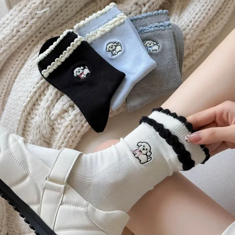 米白色韩系卡通款女袜秋冬纯棉保暖透气日系可爱堆堆袜(四双装)