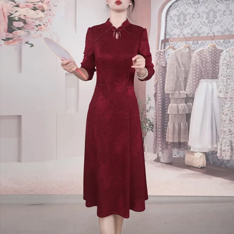 新中式改良旗袍连衣裙2025年新款春秋高端气质妈妈喜婆婆婚宴裙子