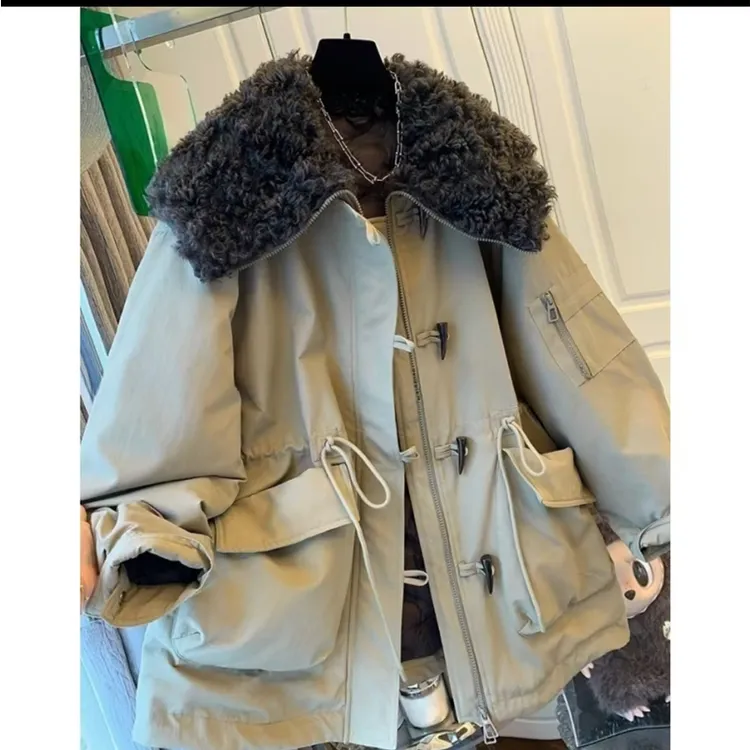 大码女装高级感工装风毛领翻领短外套秋冬季胖MM宽松夹棉加厚棉衣