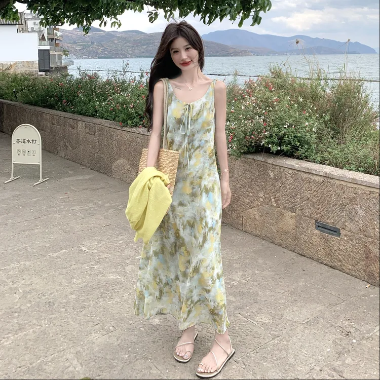 法式吊带初恋连衣裙套装女2025小众新款复古气质收腰时尚感两件套