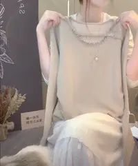 【绮可儿】秋冬新款假两件烫钻V领重工长袖T恤女显瘦遮肚上衣