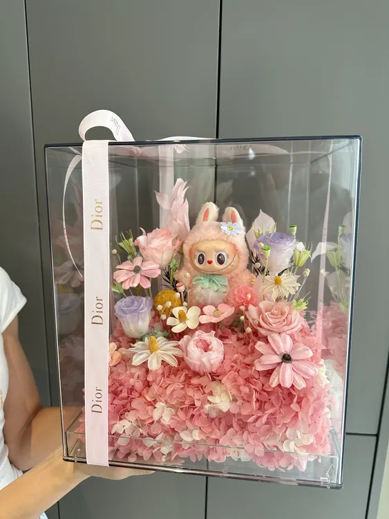 labubu永生花七夕情人节礼物公仔玩偶送女友闺蜜永生花园潮玩摆件