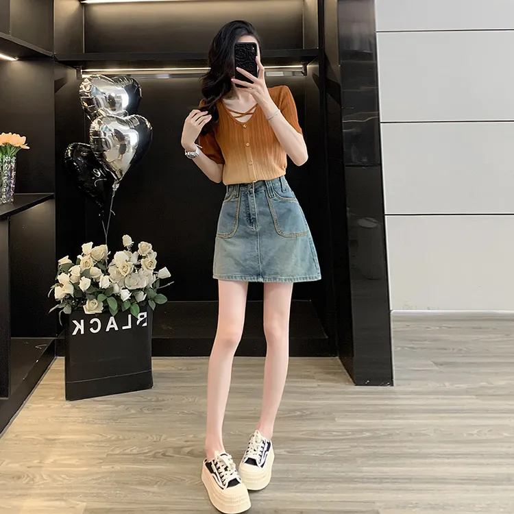 渐变V领短袖针织衫女冰爽丝上衣夏季新款防走光半身裙a字牛仔短裙