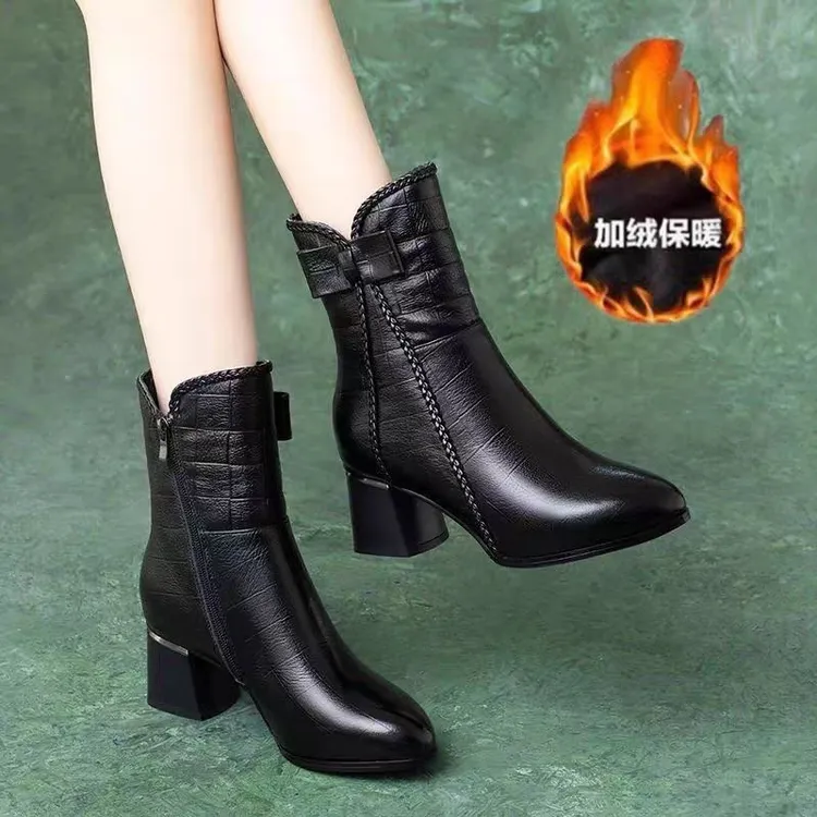 粗跟马丁靴女2025冬季加绒保暖短靴中年妈妈时装靴英伦风中筒女靴