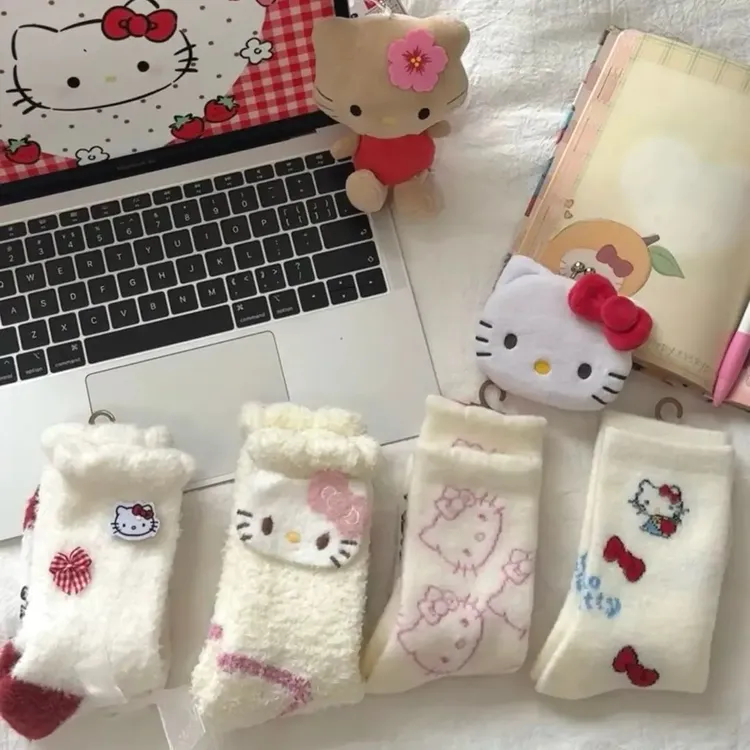 【八双】可爱厚袜子秋冬保暖卡通kt猫毛绒家居地板袜软糯中筒甜yj