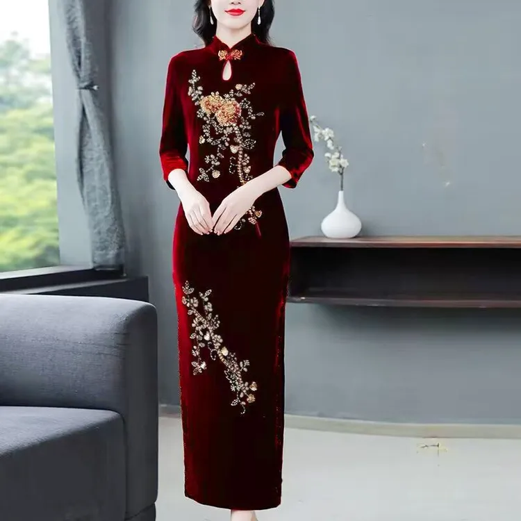 金丝绒改良绣花旗袍裙春秋款显瘦七分袖新中式妈妈修身礼服气质