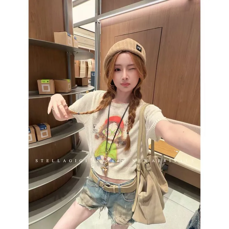 SG / 杨依姗 SS小红帽女孩印花圆领冰丝针织上衣T-20261532
