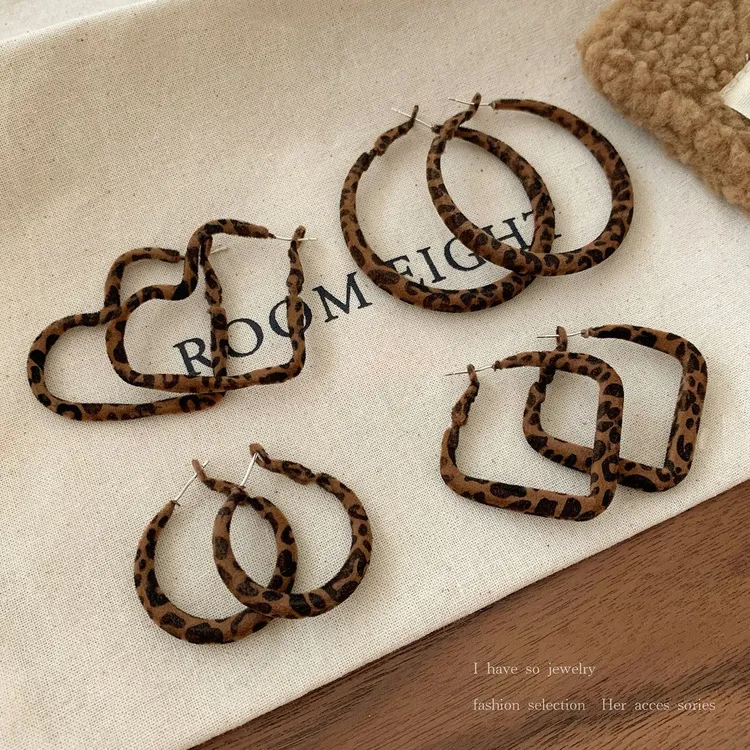 合金耳饰 豹纹欧美轻奢耳环女朋克风个性欧美风简约日韩耳圈复古