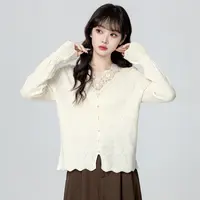 米色V领针织衫女春秋2025秋季新款镂空提花拼接内搭打底短款上衣