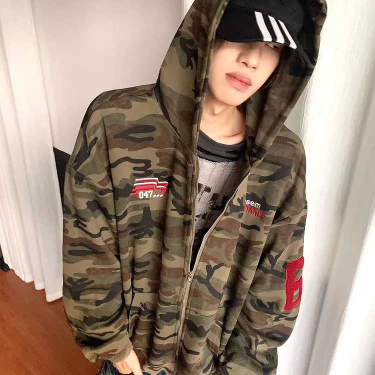 sawp美式复古迷彩字母刺绣连帽开衫卫衣宽松设计感夹克时尚男士