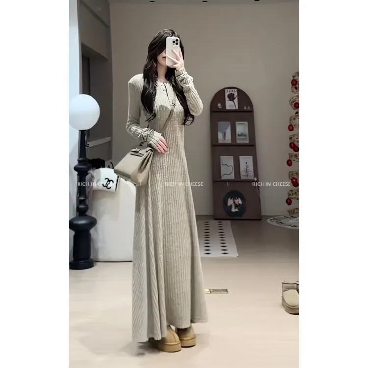 舒胡蕾 韩漫天菜【内搭王者】秋冬磨毛坑条针织气质收腰连衣裙