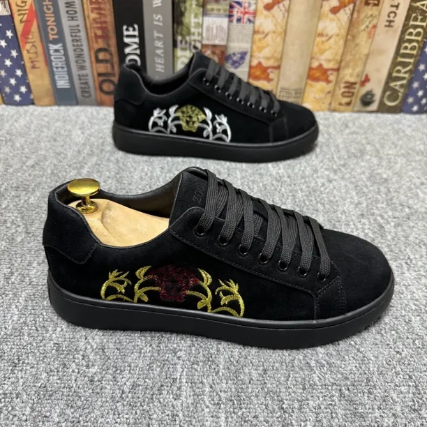 欧洲站新款刺绣美人头男鞋时尚百搭潮流男士黑色板鞋防滑耐磨休闲