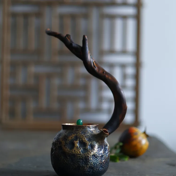 器而不舍荒地纹一体小铜壶紫铜手作一体壶嘴青绿金色荒地艺术锤纹