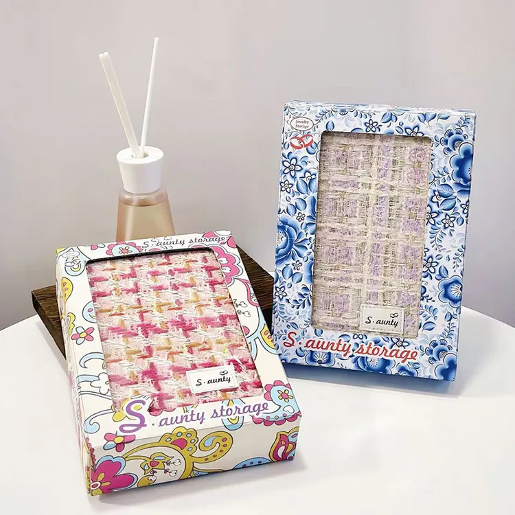 首饰盒/箱 小香风黄金首饰收纳本首饰盒轻奢饰品包手镯项链收纳袋