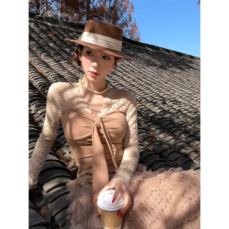 小雨姐姐【叠柔蕾语】假两件蕾丝拼接自带胸垫针织打底衫2025冬季款