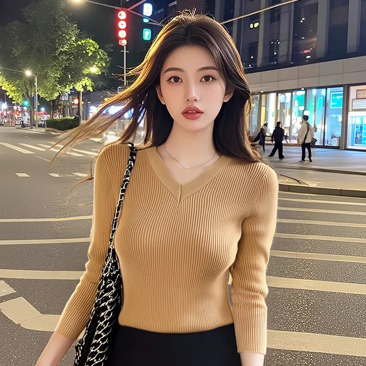 辣妹风复古短款内搭针织衫女秋冬新款设计感修身显瘦套头打底上衣