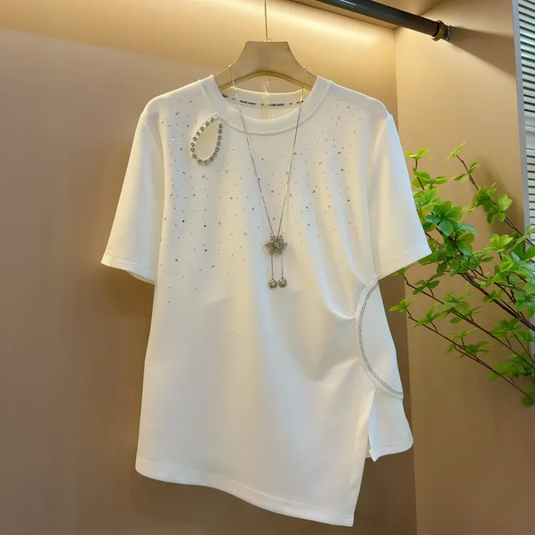 2025年夏季气质时尚重工减龄带钻设计款短袖上衣（长68左右）