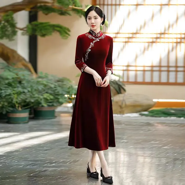 哥弟阿玛施正金丝绒丝绒高档秋冬新款旗袍礼服妈妈改良连衣裙旗袍