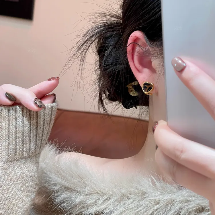【沁汝饰品】FQ785豹纹爱心耳扣简约百搭轻奢高级