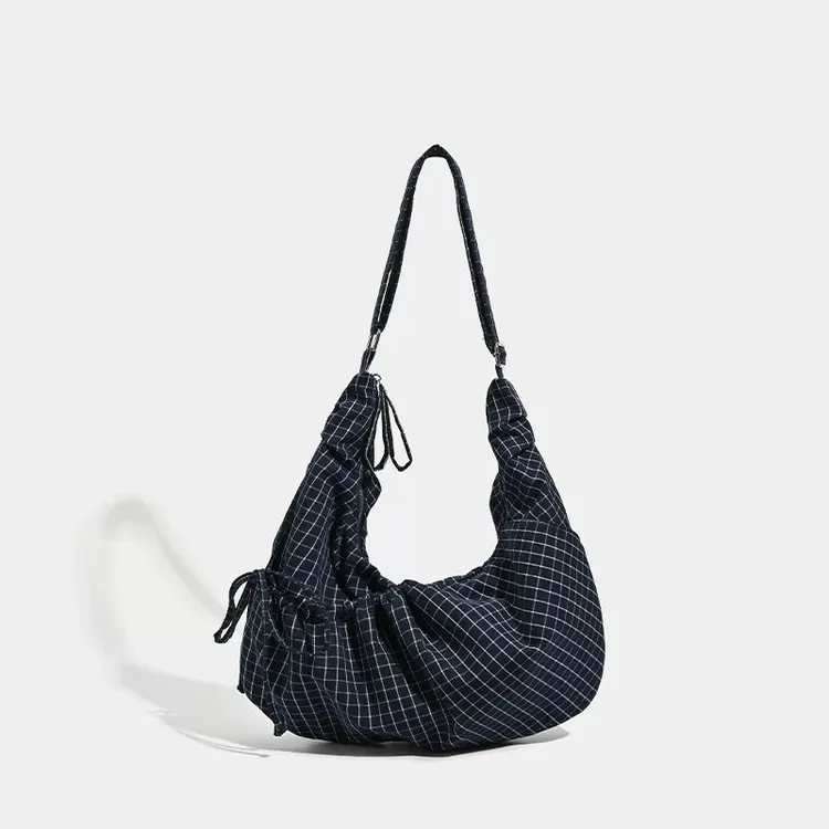 韩版大容量托特包2025新款休闲百搭褶皱饺子包抽绳格纹通勤斜挎包