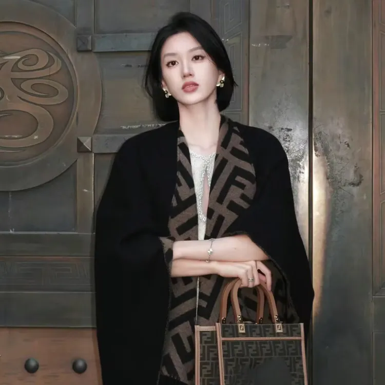 【YIQING定制】F双面披肩围巾围脖女款保暖秋冬款加厚百搭斗篷