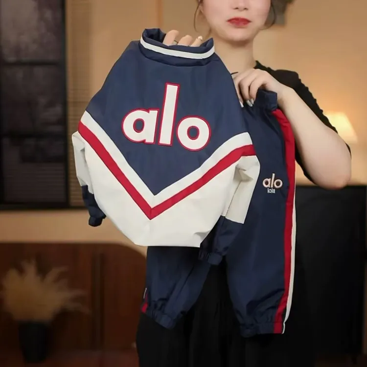 儿童秋季冲锋衣套装2025新款男女童运动休闲开衫外套爆款两件套潮